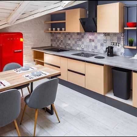 Romari Площа Ринок 29 Apartman Lviv Kültér fotó