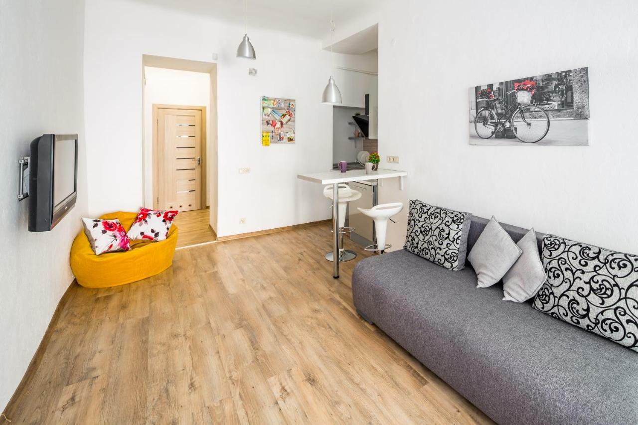 Romari Площа Ринок 29 Apartman Lviv Kültér fotó